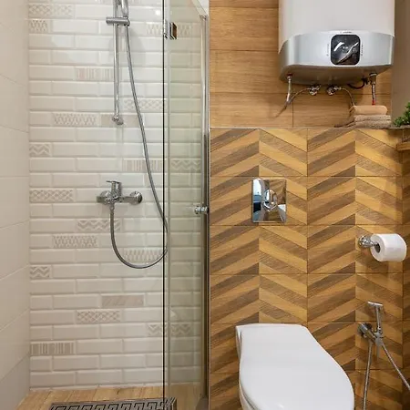 Luxury & Unique - Center Apt. - 3bdr & 2 Baths Apartment *